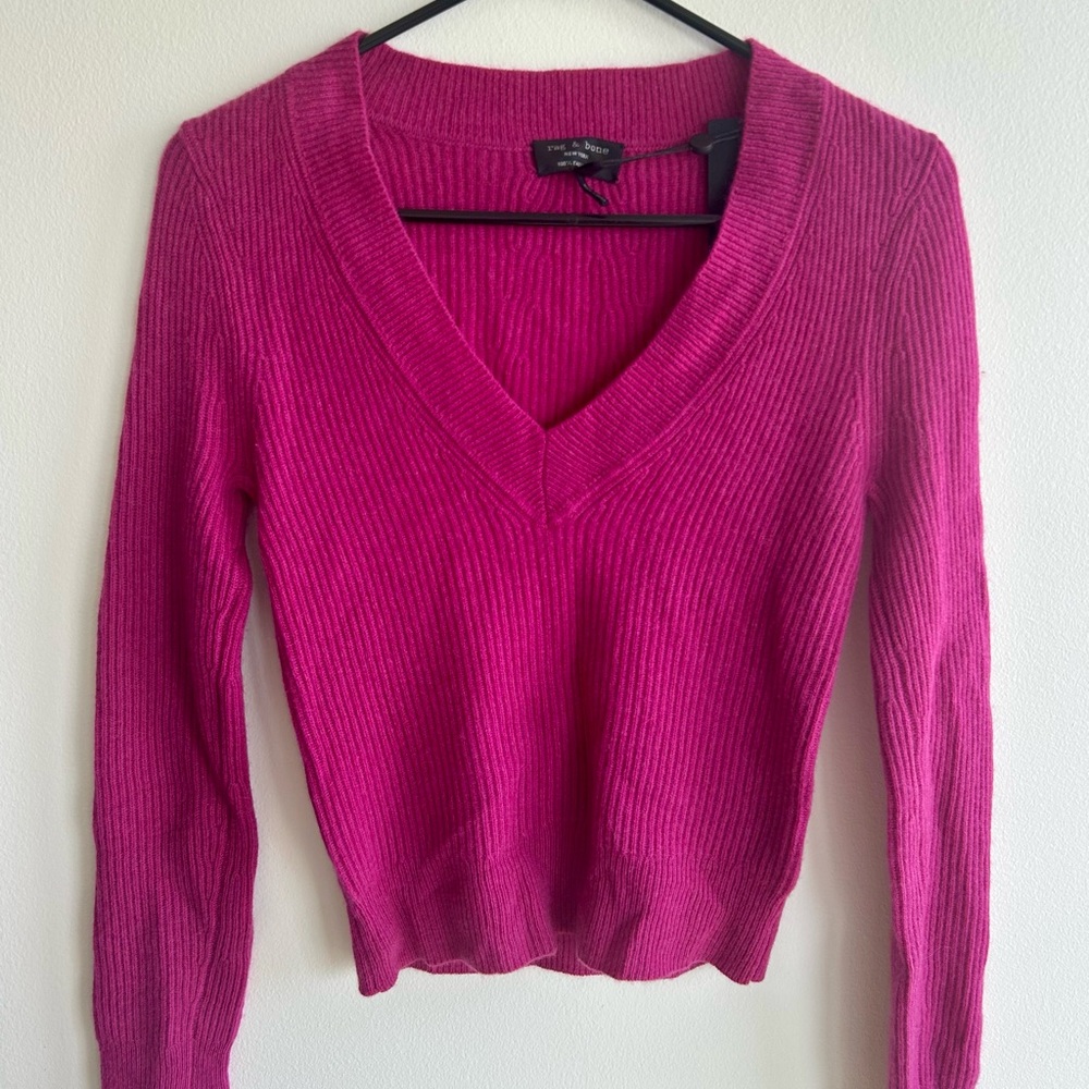 Rag & Bone Pink V-Neck Sweater with Ribbed Detailing (brand new!)
